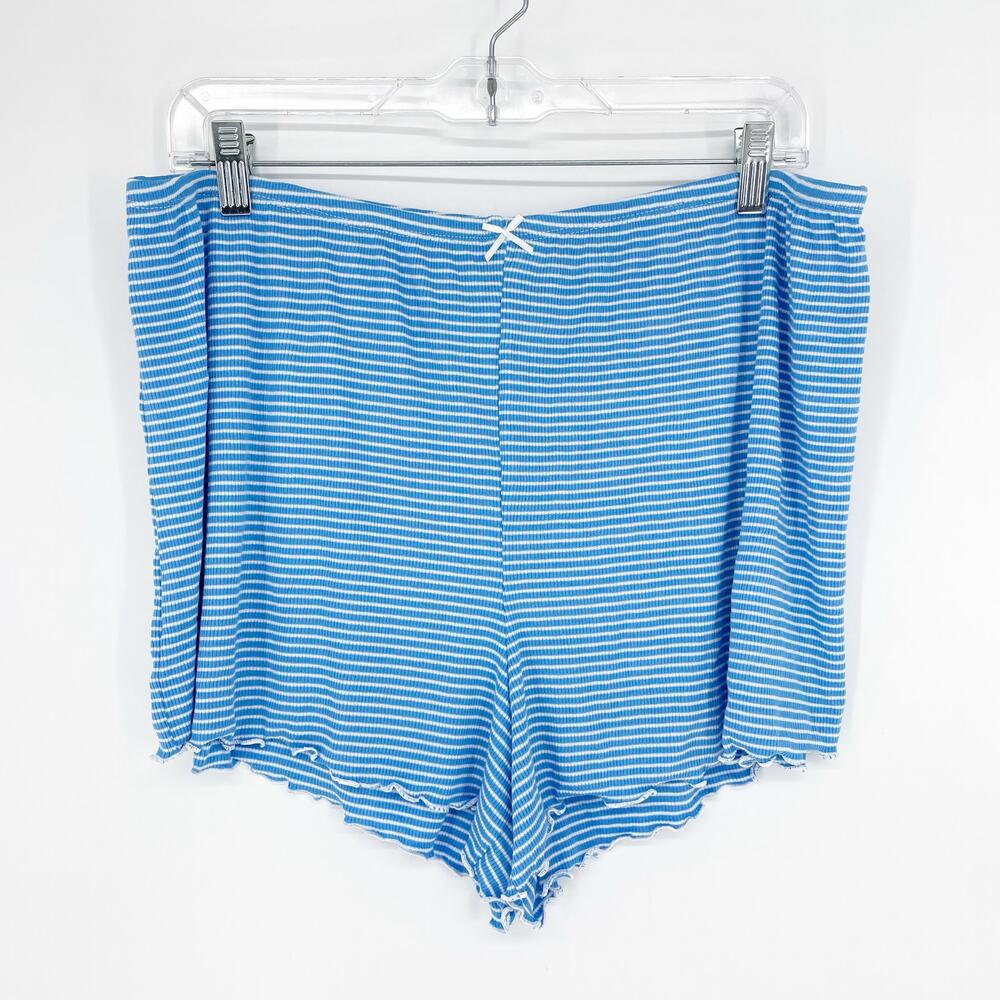Colsie Stripe Lounge Shorts Size Large